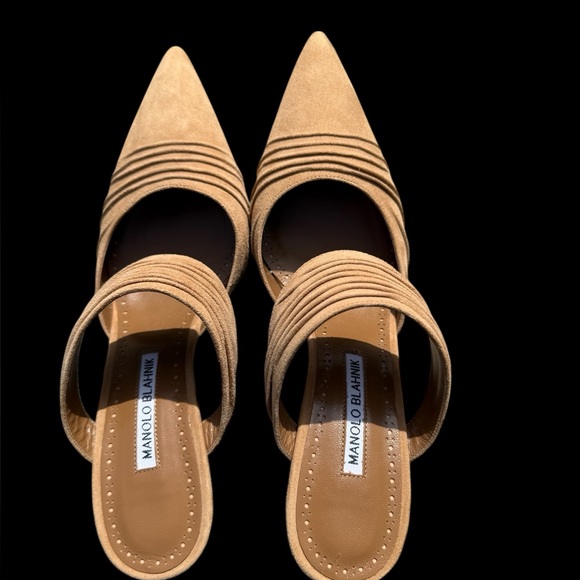 Manolo Blahnik Circeamu 70 Ruched Suede Mules In Beige - Picture 4 of 7